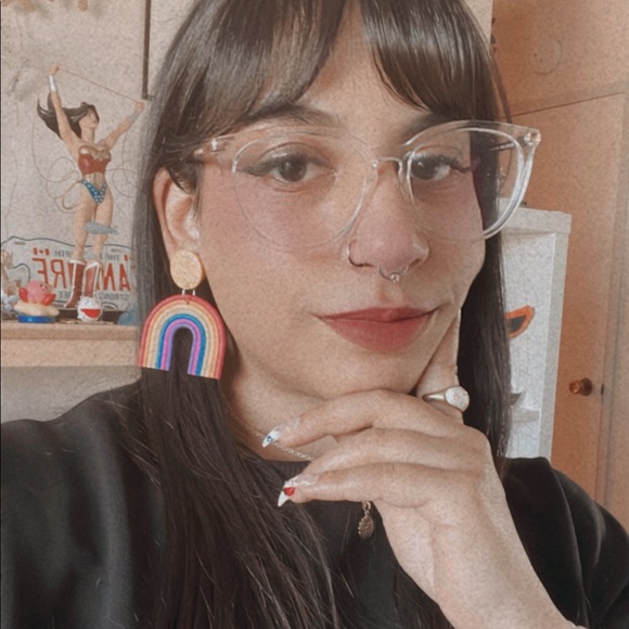 Meet your Posher, Nita - Picture 1 of 1